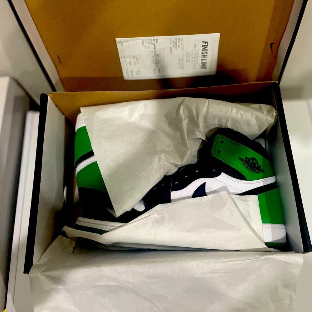 Nike Black and Green Sneakers